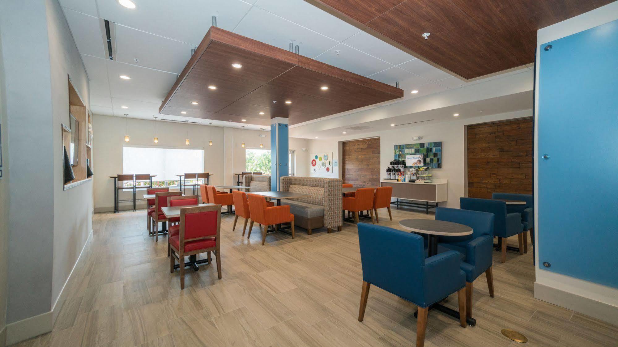 Holiday Inn Express & Suites - Southaven Central - Memphis By Ihg Esterno foto